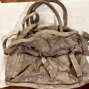 B Makowsky Metallic leather purse